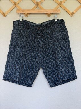 Grayers Clothiers Chino Shorts Blue /Green Floral Pattern